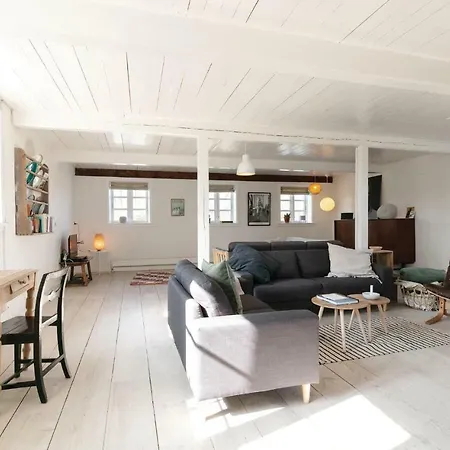 Four Bedroom Holiday In 펜션 알링에