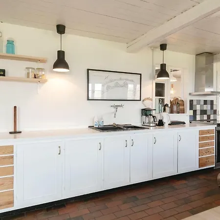 Four Bedroom Holiday In 펜션