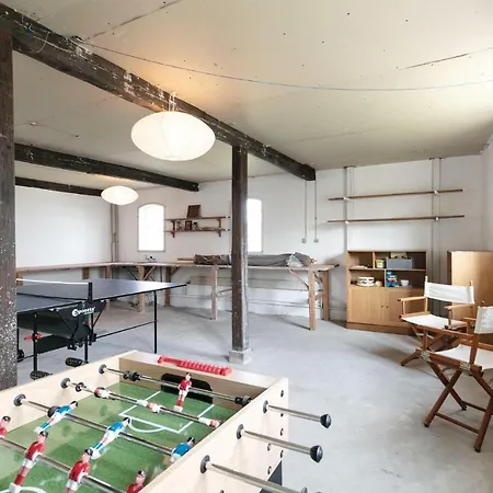 펜션 Four Bedroom Holiday In *