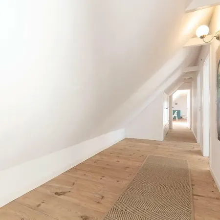 Four Bedroom Holiday In 펜션 알링에