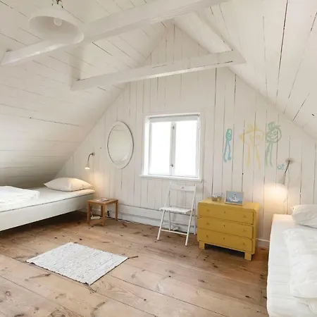 Four Bedroom Holiday In *